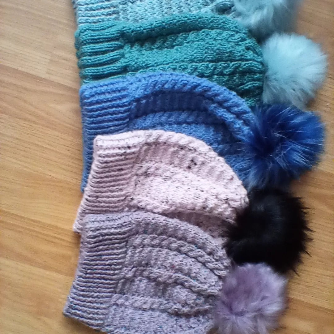 Yarn Tales by Lynn Sweet