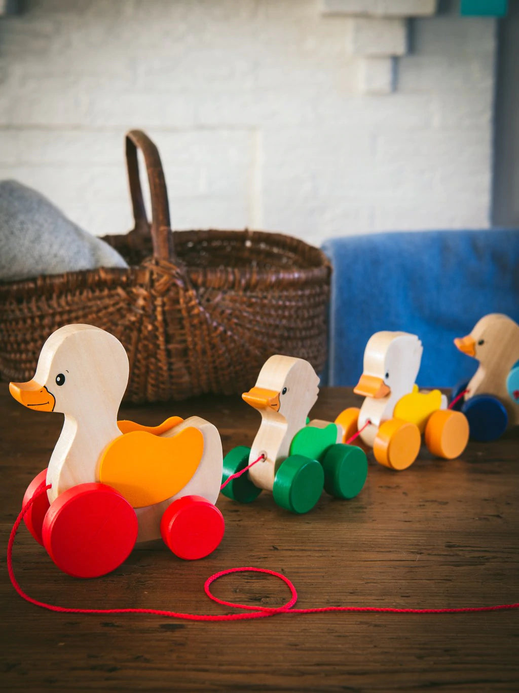 Goki Pull Along Family of Ducks